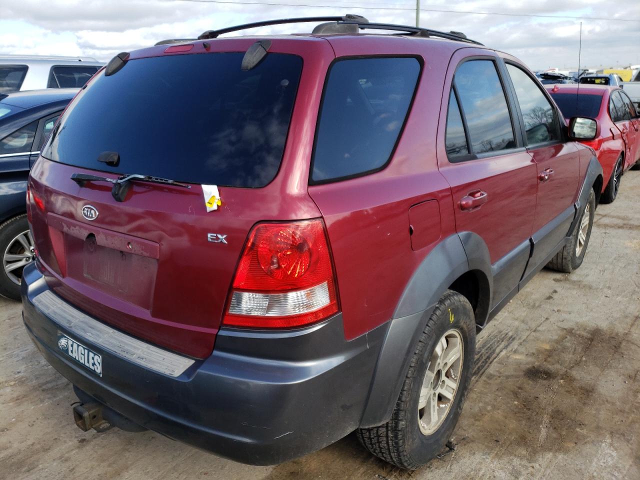 Photo 4 from auction – 2003 KIA SORENTO EX with VIN KNDJD733235033015