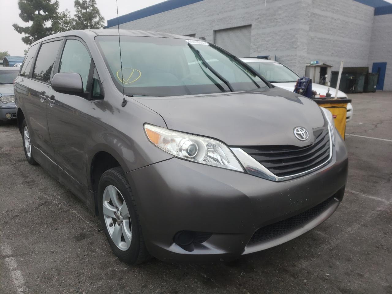 Photo 1 from auction – 2011 TOYOTA SIENNA LE with VIN 5TDKK3DC5BS145995
