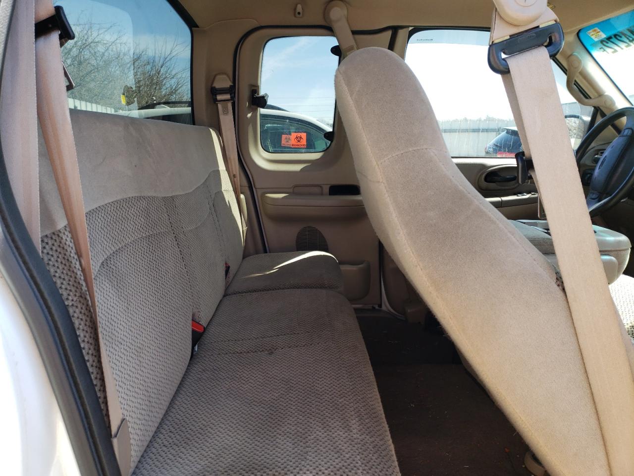 Photo 6 from auction – 2000 FORD F150 with VIN 1FTRX17W0YNB96510
