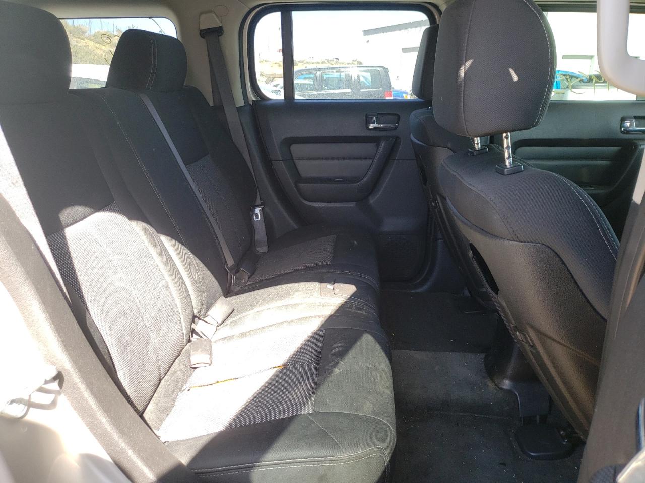 Photo 6 from auction – 2007 HUMMER H3 with VIN 5GTDN13EX78115015