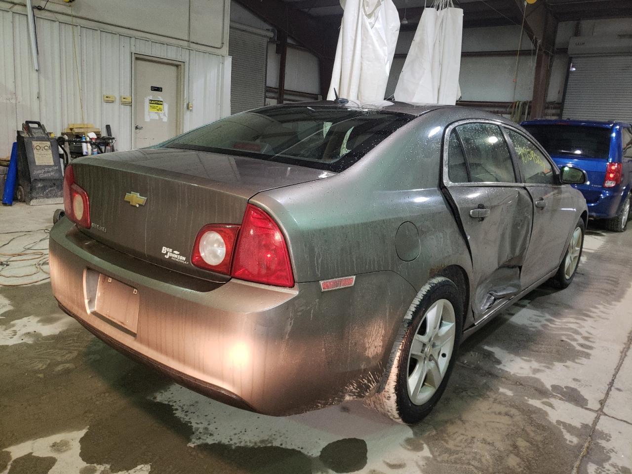 Photo 4 from auction – 2011 CHEVROLET MALIBU LS with VIN 1G1ZB5E15BF208528