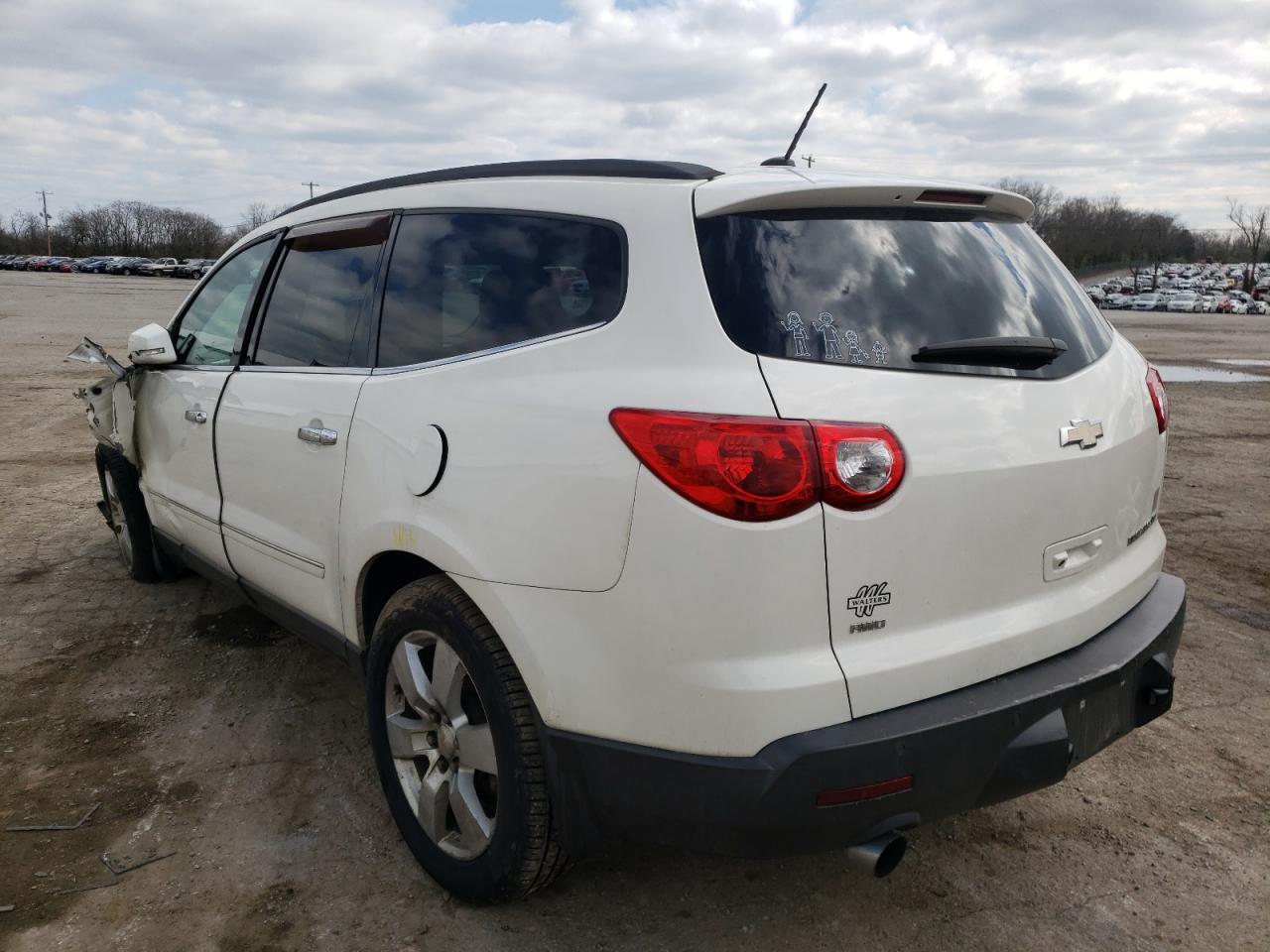 Photo 3 from auction – 2011 CHEVROLET TRAVERSE L with VIN 1GNKVLED4BJ312902
