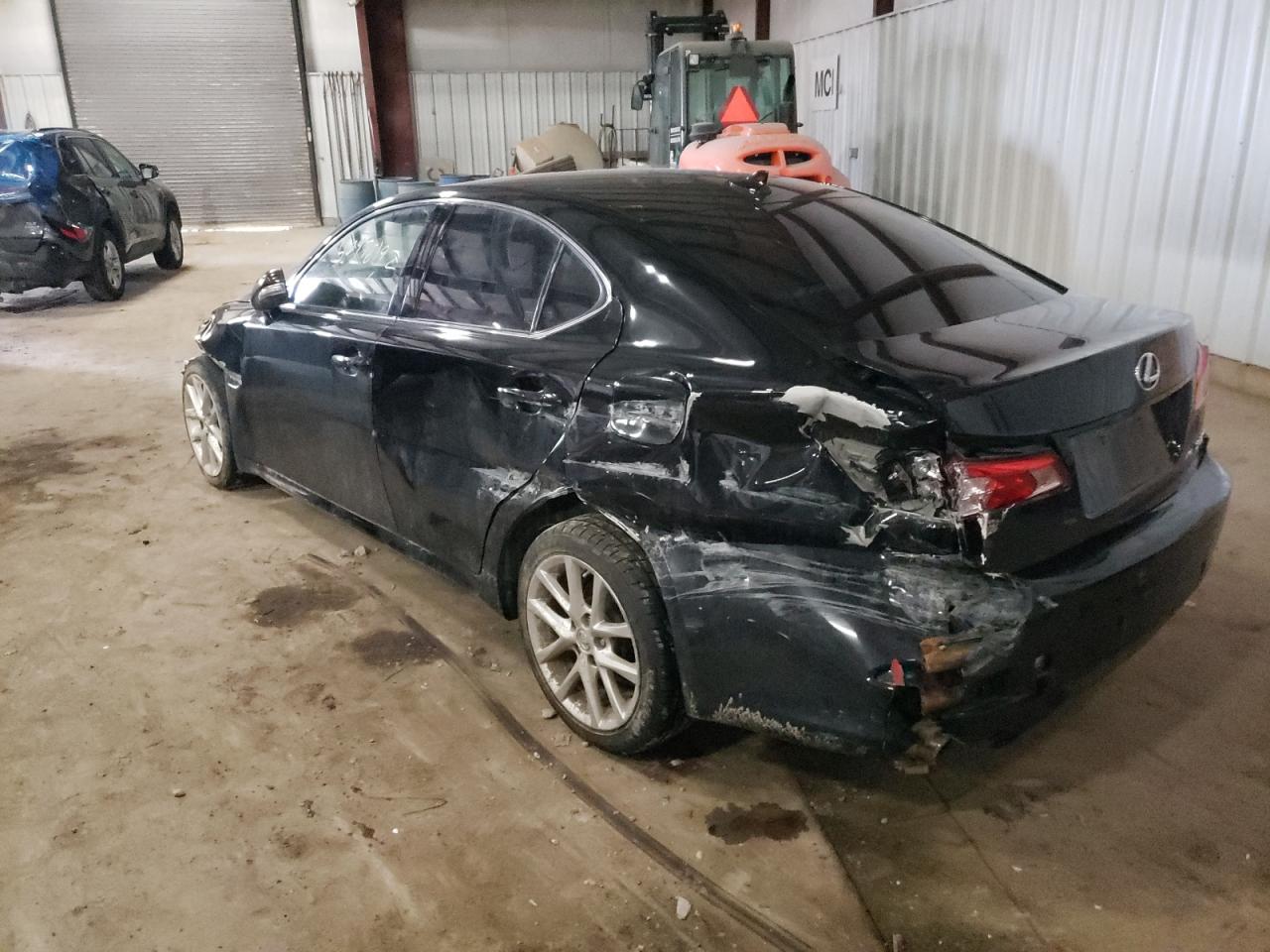 Photo 3 from auction – 2011 LEXUS IS 250 with VIN JTHCF5C20B5047829