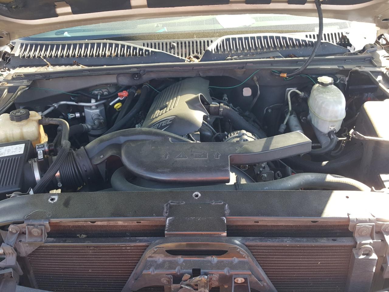 Photo 7 from auction – 2004 GMC YUKON with VIN 1GKEC13Z24R322173