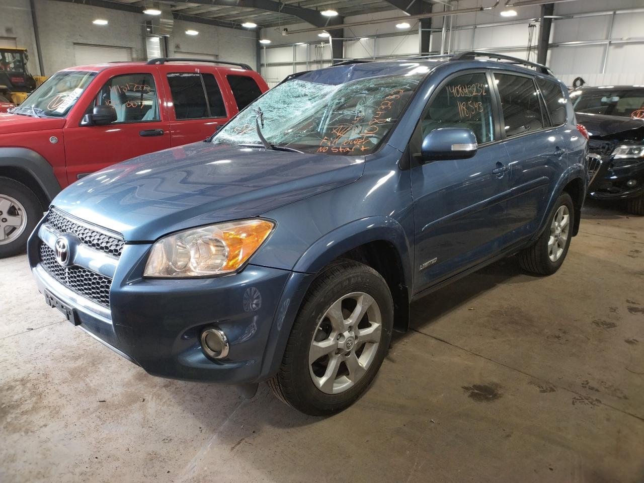 Photo 2 from auction – 2010 TOYOTA RAV4 LIMIT with VIN 2T3YF4DV4AW033353