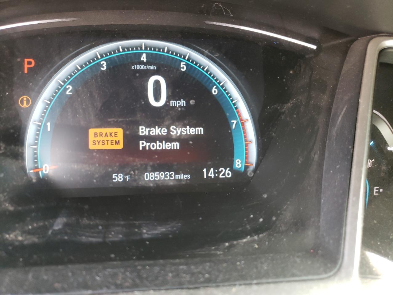 Photo 8 from auction – 2018 HONDA CIVIC EX with VIN 19XFC2F7XJE004048
