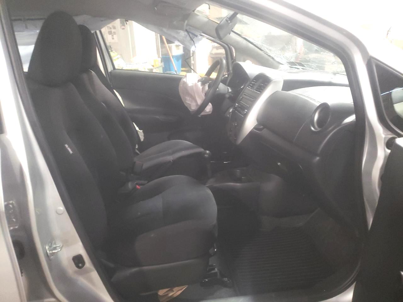 Photo 5 from auction – 2015 NISSAN VERSA NOTE with VIN 3N1CE2CP6FL428592