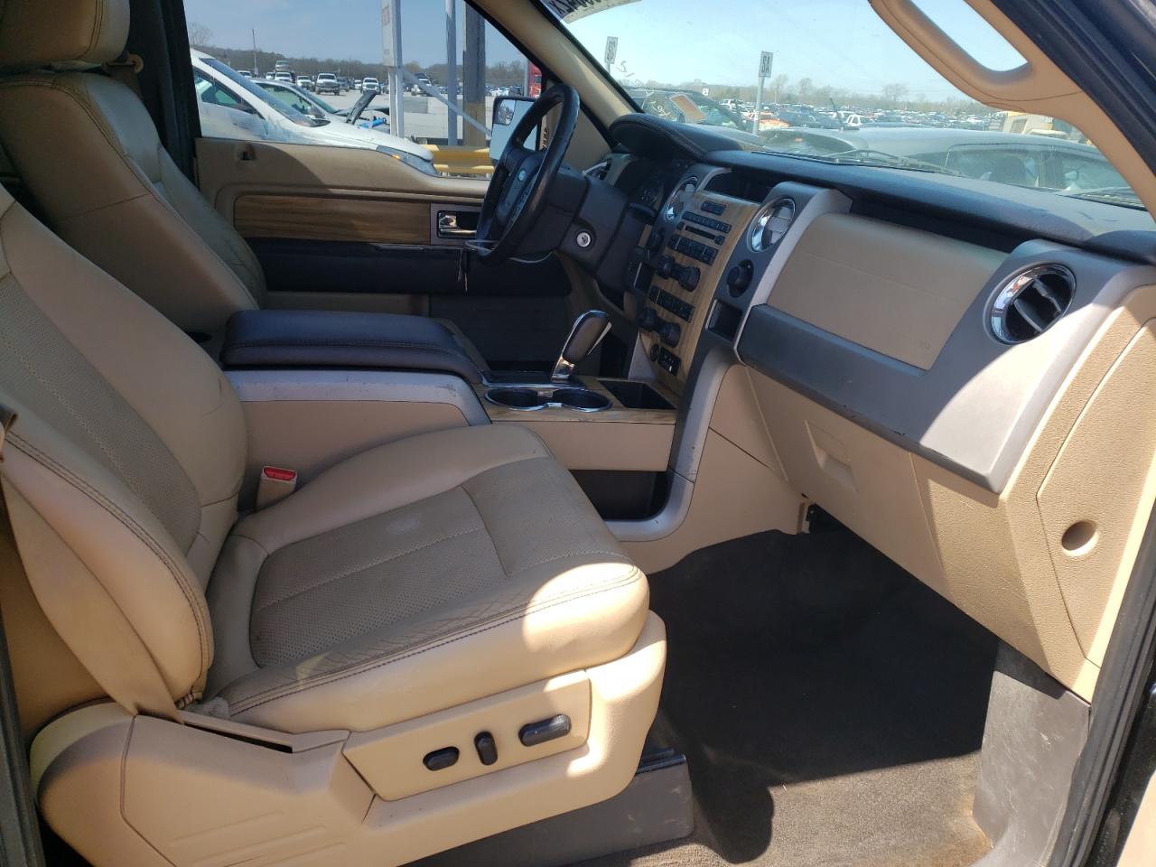 Photo 5 from auction – 2011 FORD F150 SUPER with VIN 1FTFW1ET9BFC17810