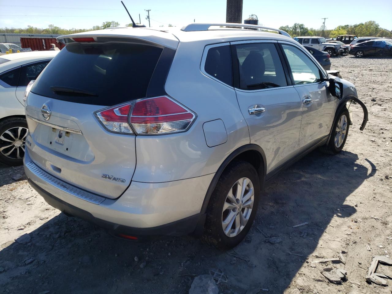 Photo 4 from auction – 2016 NISSAN ROGUE S with VIN KNMAT2MV9GP690247