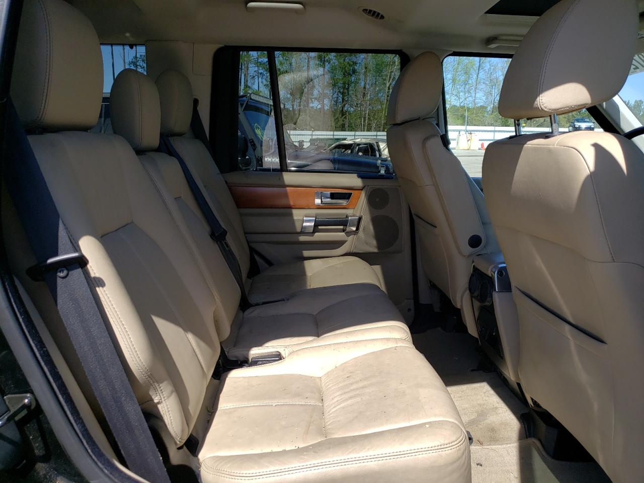 Photo 6 from auction – 2012 LAND ROVER LR4 HSE LU with VIN SALAK2D40CA625089