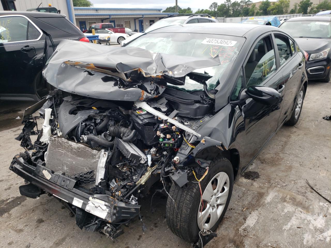 Photo 2 from auction – 2015 KIA FORTE LX with VIN KNAFK4A62F5315213