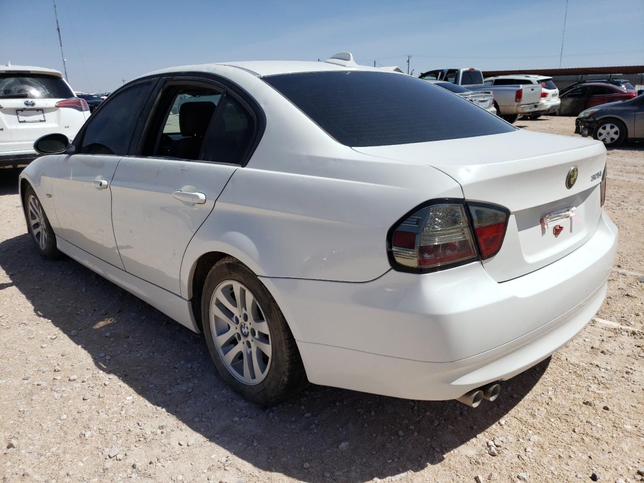 Photo 3 from auction – 2006 BMW 325 I with VIN WBAVB13596KX40315
