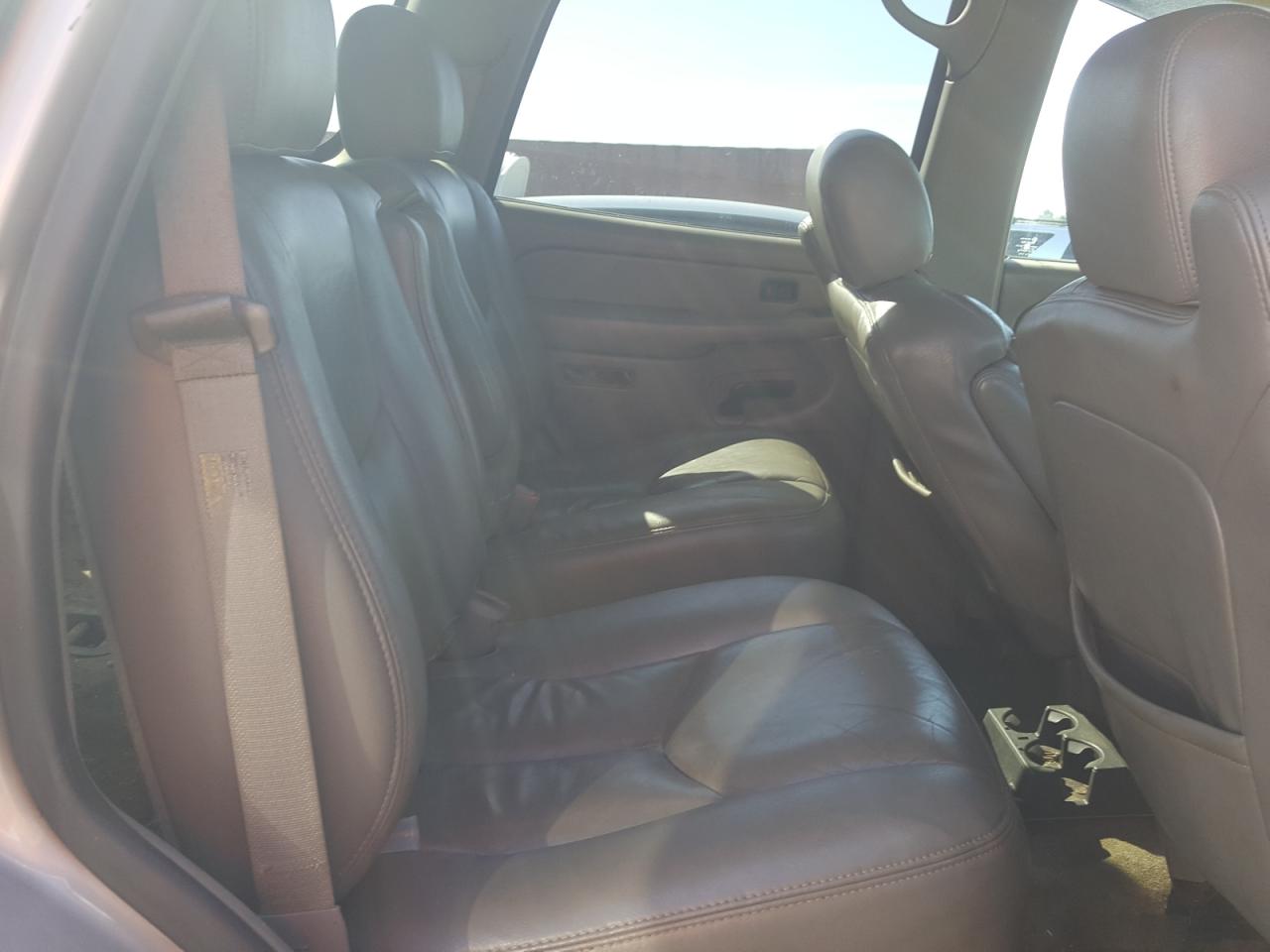 Foto 6 de la subasta – 2004 GMC YUKON con VIN 1GKEC13Z24R322173