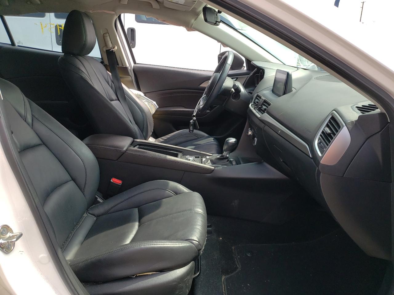 Photo 5 from auction – 2017 MAZDA 3 TOURING with VIN 3MZBN1L75HM152192