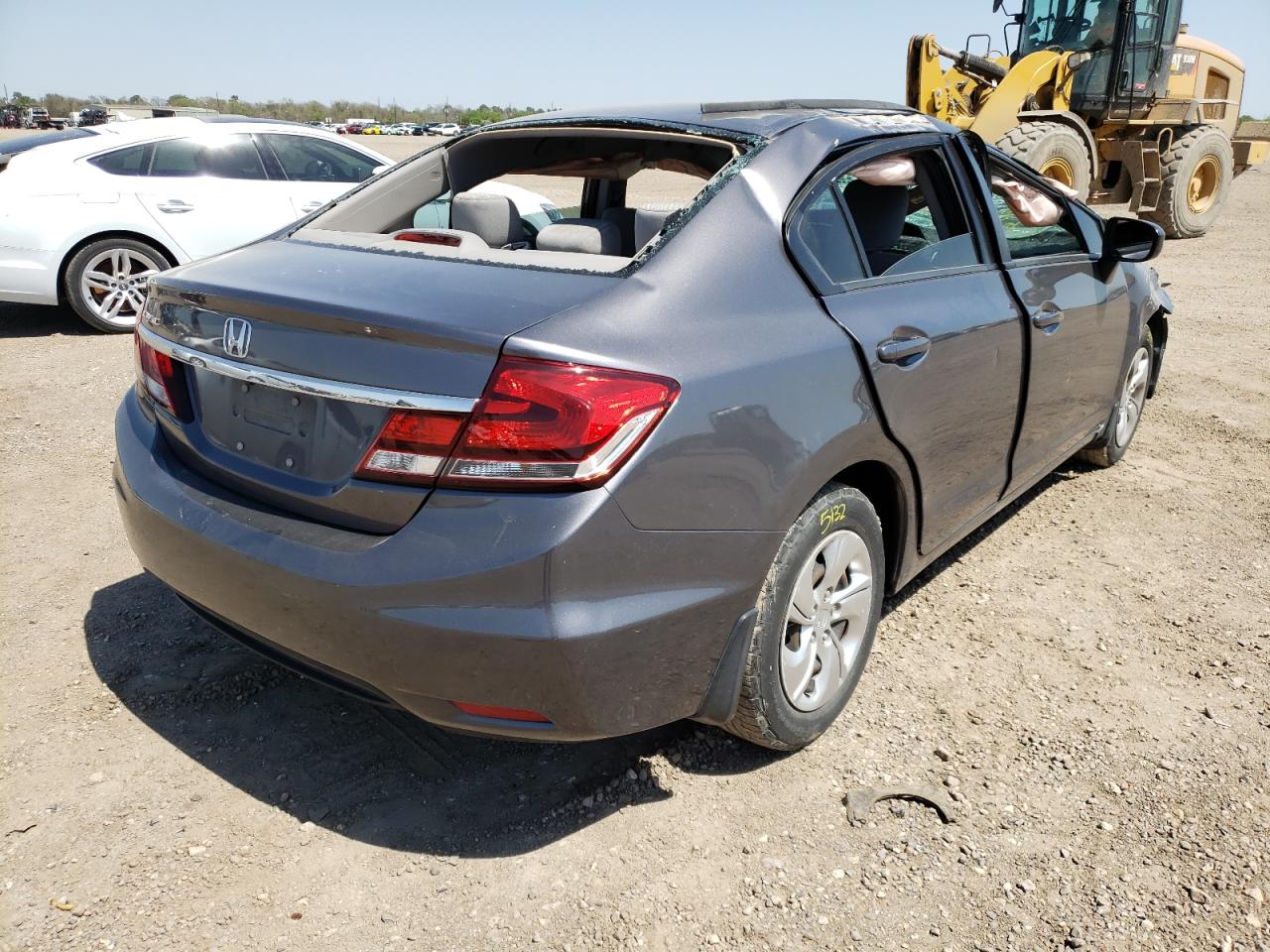 Photo 4 from auction – 2015 HONDA CIVIC LX with VIN 19XFB2F56FE072985
