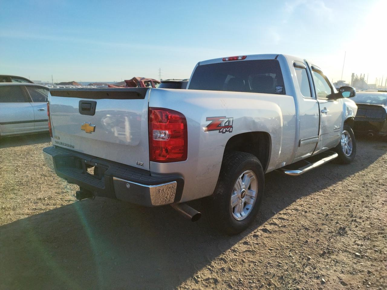 Photo 4 from auction – 2010 CHEVROLET SILVERADO with VIN 1GCSKTE37AZ185393