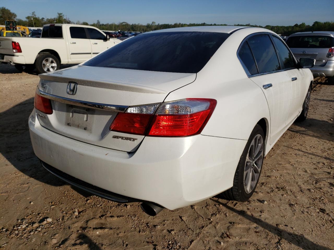 Photo 4 from auction – 2014 HONDA ACCORD SPO with VIN 1HGCR2F59EA290419