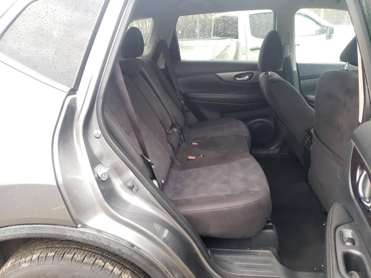 Photo 6 from auction – 2015 NISSAN ROGUE S with VIN KNMAT2MT5FP559054