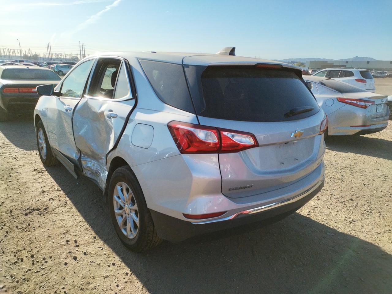 Photo 3 from auction – 2018 CHEVROLET EQUINOX LT with VIN 2GNAXSEV4J6348349