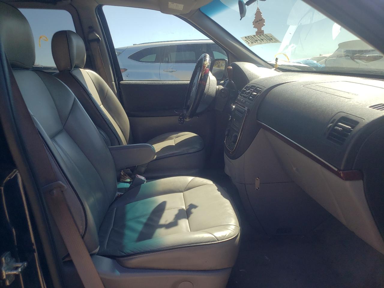 Photo 5 from auction – 2005 BUICK TERRAZA CX with VIN 5GADV33L65D189717