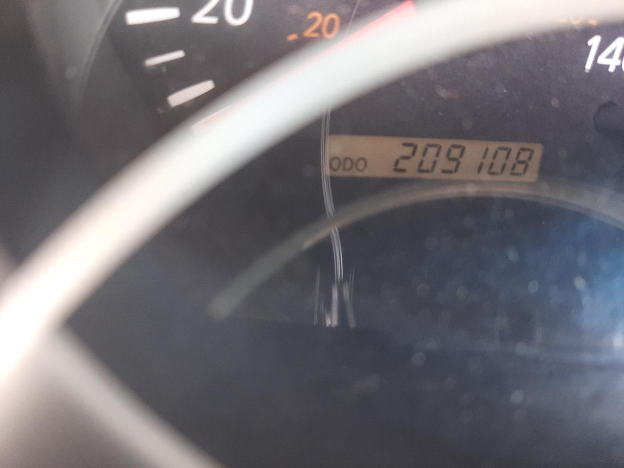 Photo 8 from auction – 2004 TOYOTA HIGHLANDER with VIN JTEGP21A840042219