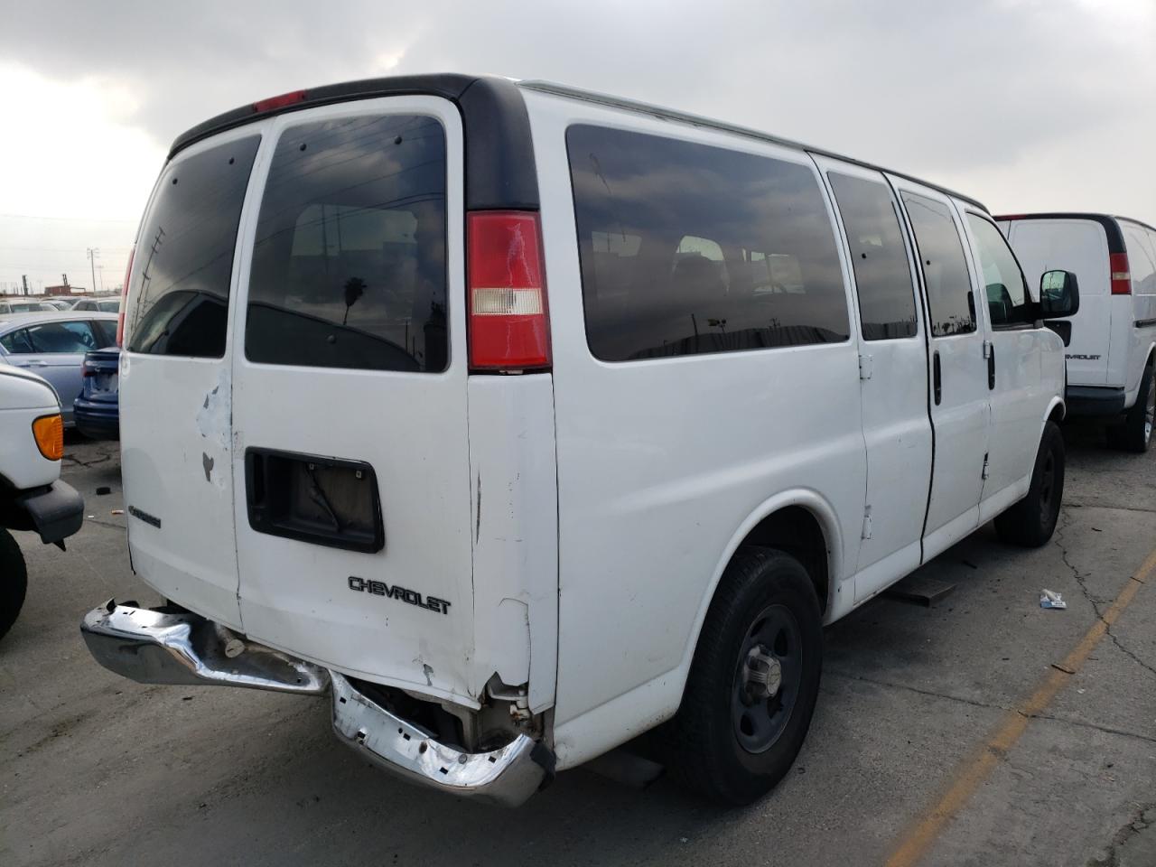 Photo 4 from auction – 2003 CHEVROLET EXPRESS G1 with VIN 1GNFG15TX31119193