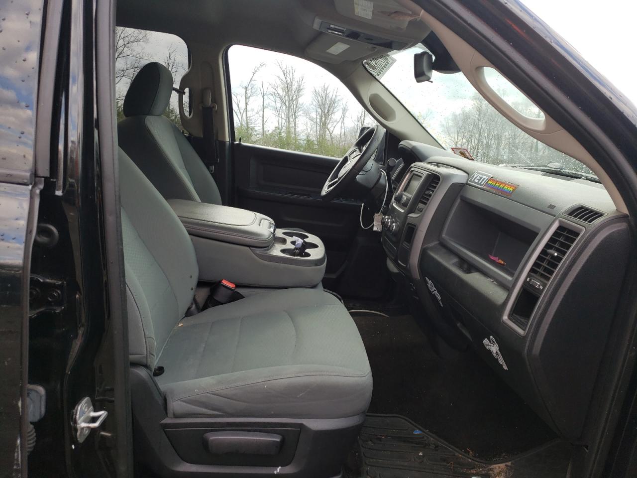 Photo 5 from auction – 2014 RAM 1500 ST with VIN 3C6RR7KT3EG267771