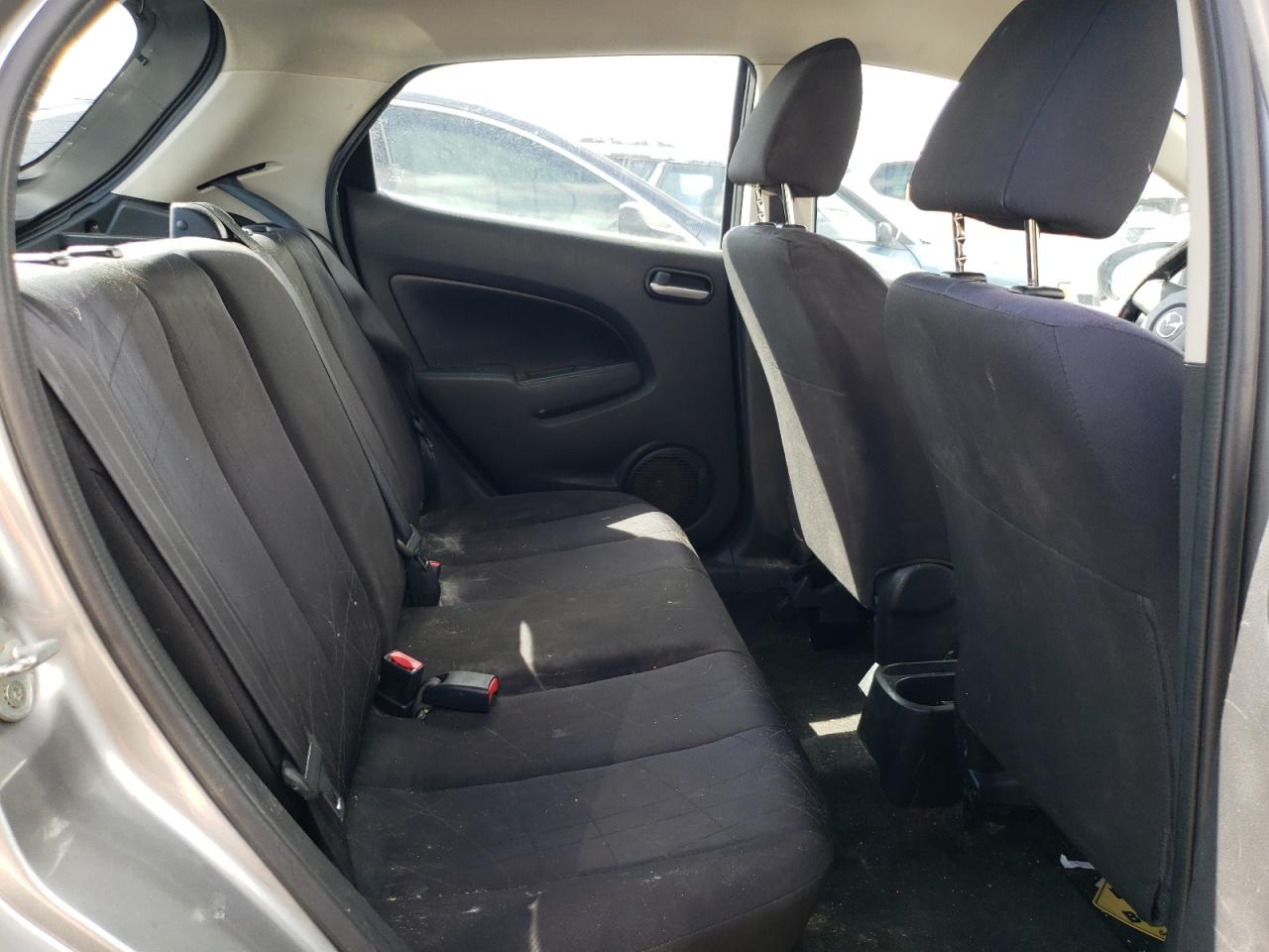 Photo 6 from auction – 2012 MAZDA MAZDA2 with VIN JM1DE1KZ4C0135734