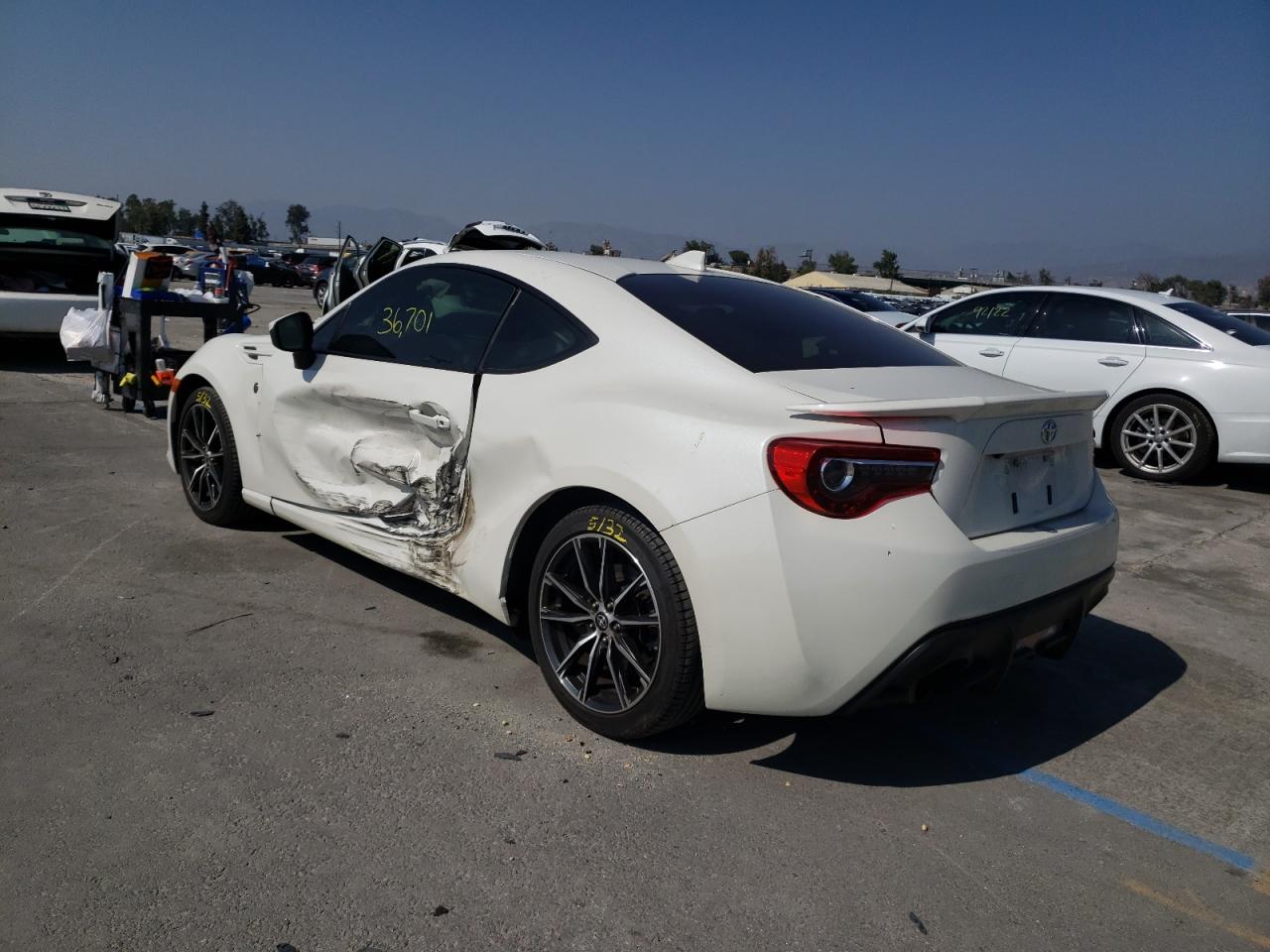 Photo 3 from auction – 2017 TOYOTA 86 BASE with VIN JF1ZNAA13H8703374