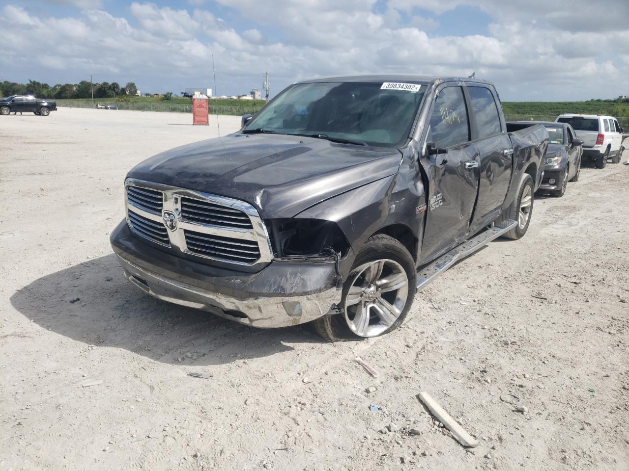 Photo 2 from auction – 2015 RAM 1500 SLT with VIN 1C6RR6LT5FS635290