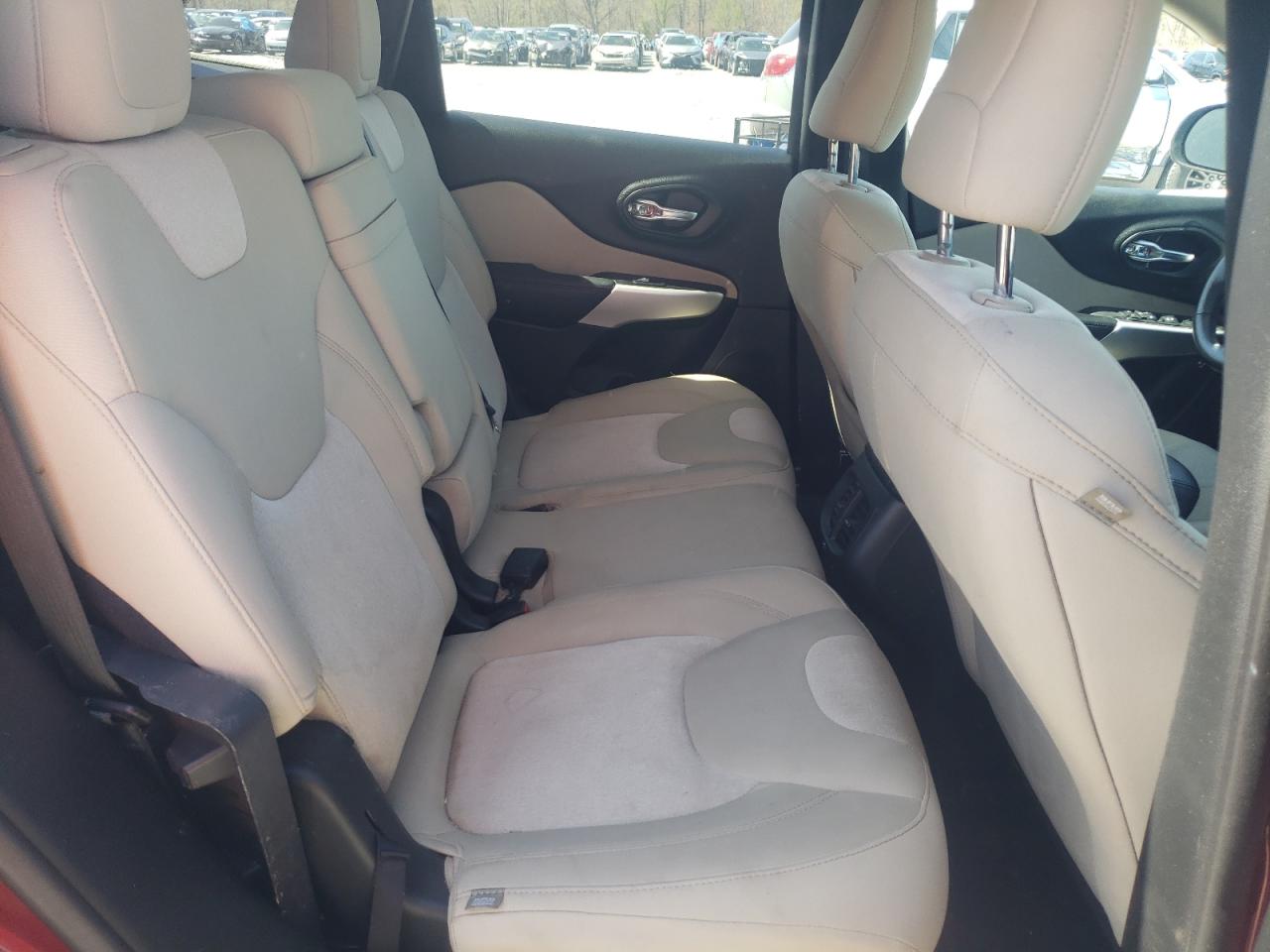 Photo 6 from auction – 2018 JEEP CHEROKEE L with VIN 1C4PJLCX1JD607816
