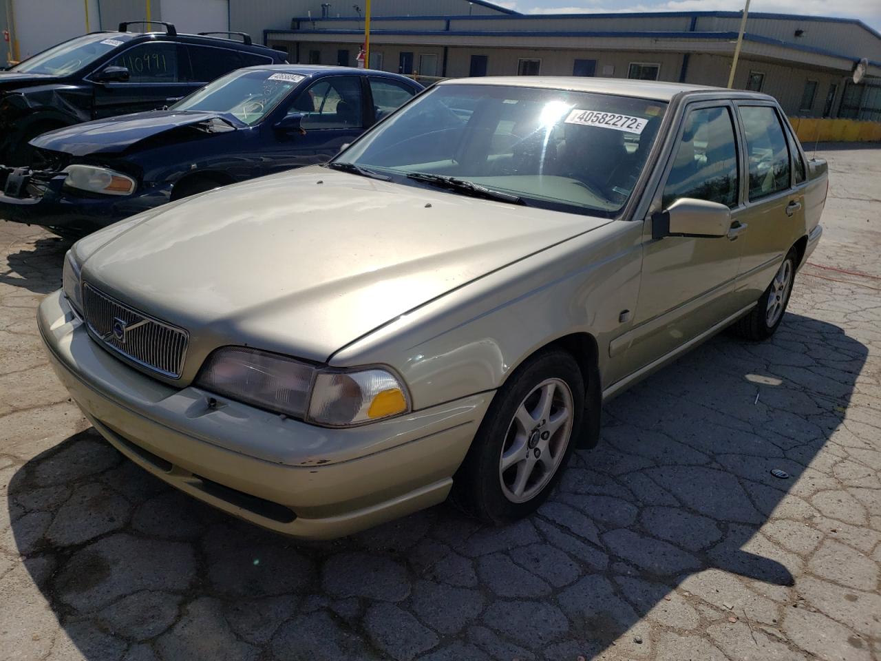 Photo 2 from auction – 1999 VOLVO S70 with VIN YV1LS55A4X3573654