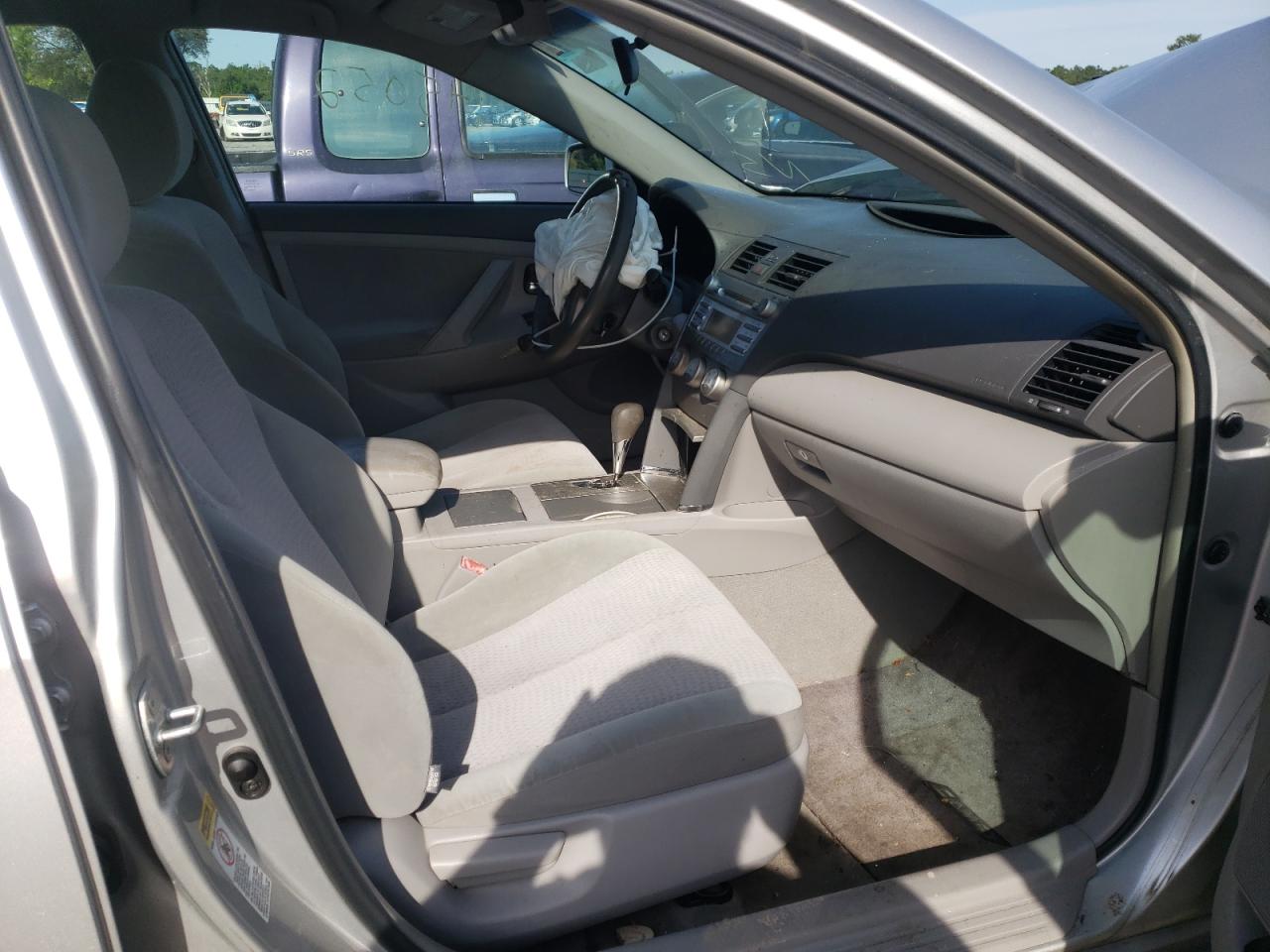 Photo 5 from auction – 2011 TOYOTA CAMRY BASE with VIN 4T1BF3EK2BU704078