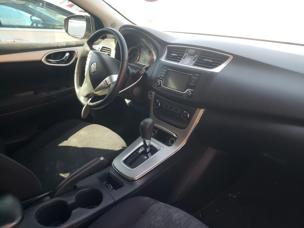 Photo 9 from auction – 2015 NISSAN SENTRA S with VIN 3N1AB7AP9FL674147