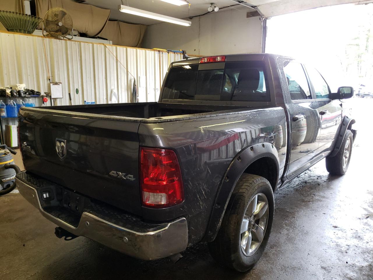 Photo 4 from auction – 2016 RAM 1500 SLT with VIN 1C6RR7LG1GS283240