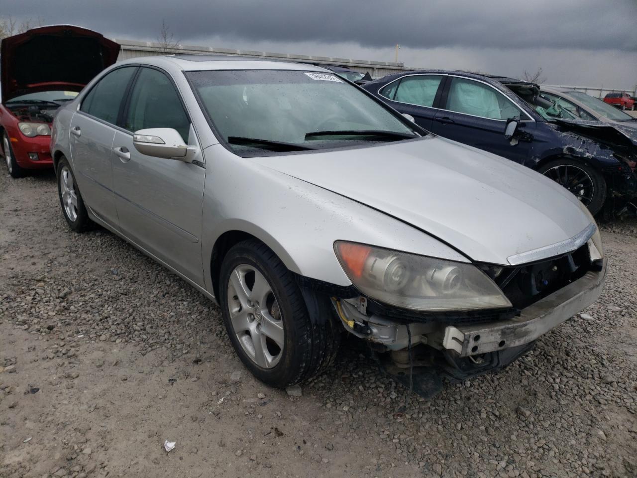 ACURA RL 2005 with VIN JH4KB16505C004016 - Photo from auction