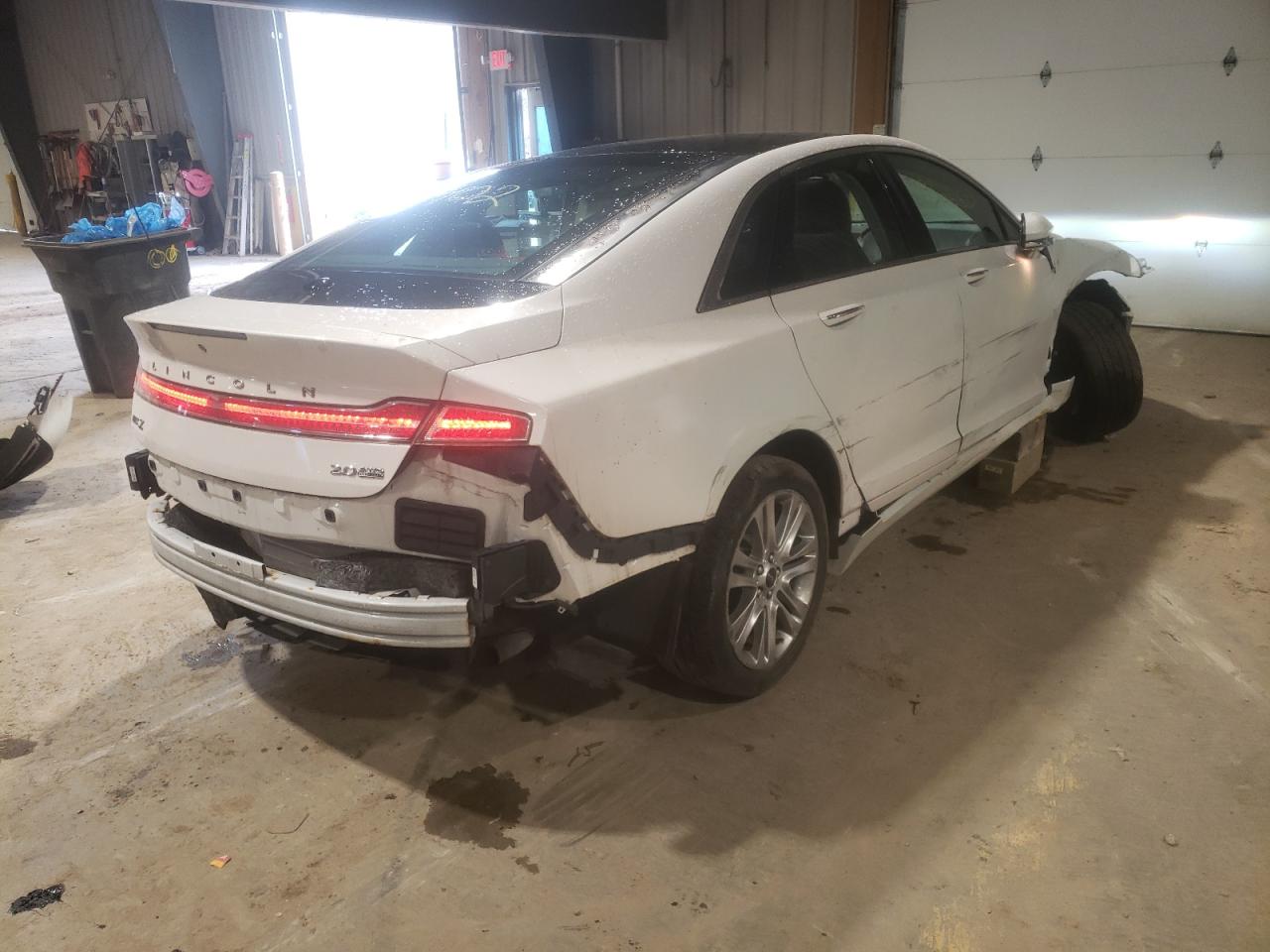 Photo 4 from auction – 2014 LINCOLN MKZ with VIN 3LN6L2J98ER819402