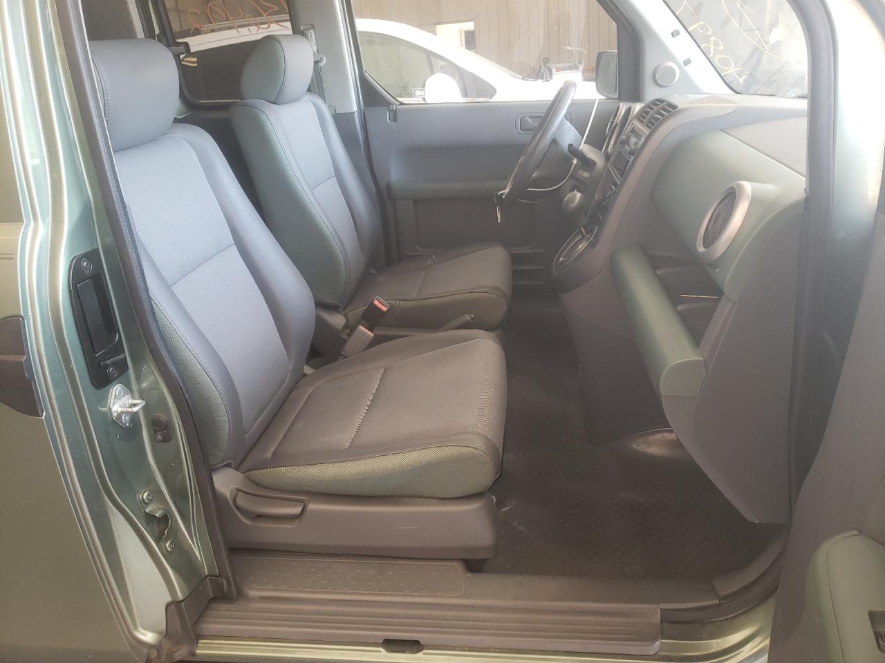 Photo 5 from auction – 2005 HONDA ELEMENT LX with VIN 5J6YH18305L016716