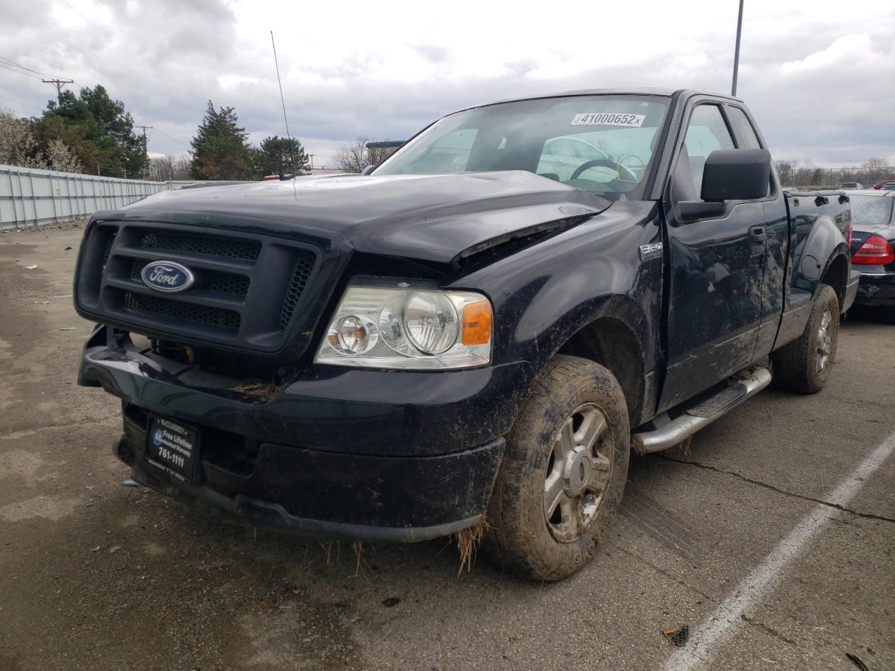 Photo 2 from auction – 2005 FORD F150 with VIN 1FTRF02W15KC07404