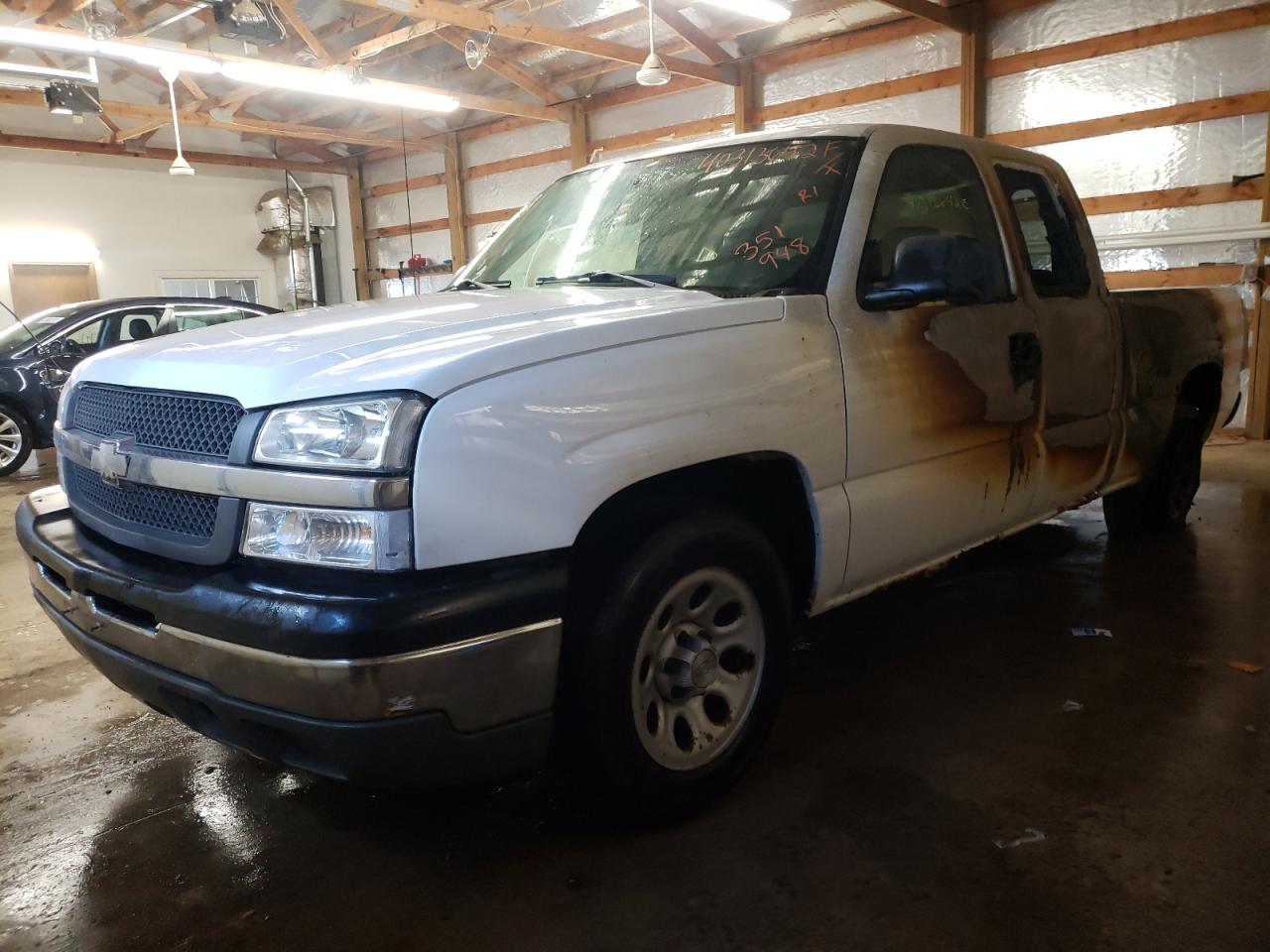 Photo 2 from auction – 2005 CHEVROLET SILVERADO with VIN 1GCEC19X05Z351948