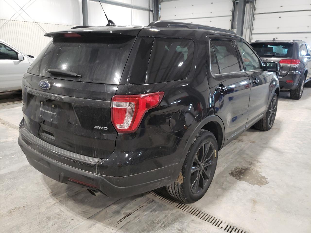 Photo 4 from auction – 2019 FORD EXPLORER X with VIN 1FM5K8D89KGA88857