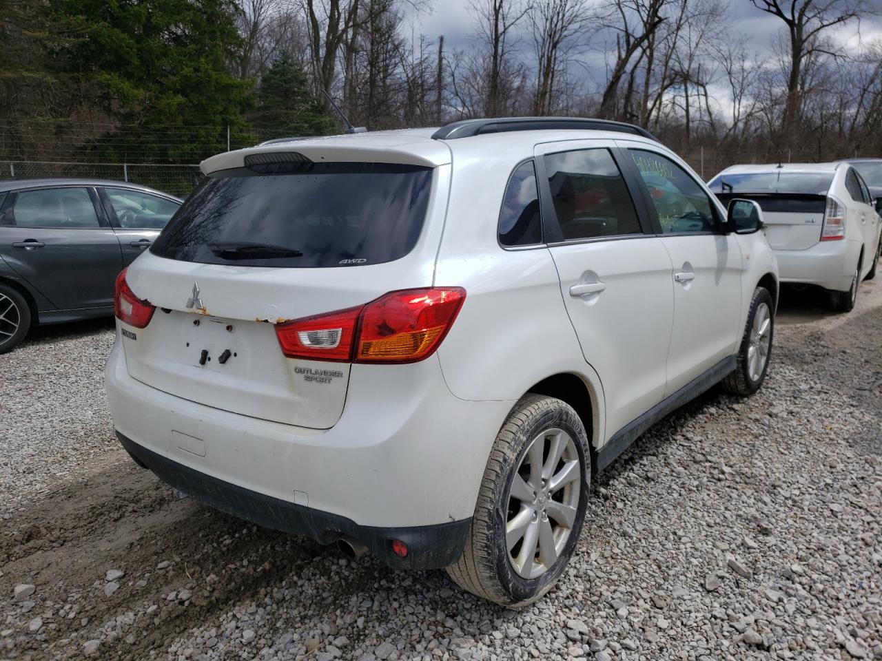 Photo 4 from auction – 2013 MITSUBISHI OUTLANDER with VIN 4A4AR4AU3DE024667