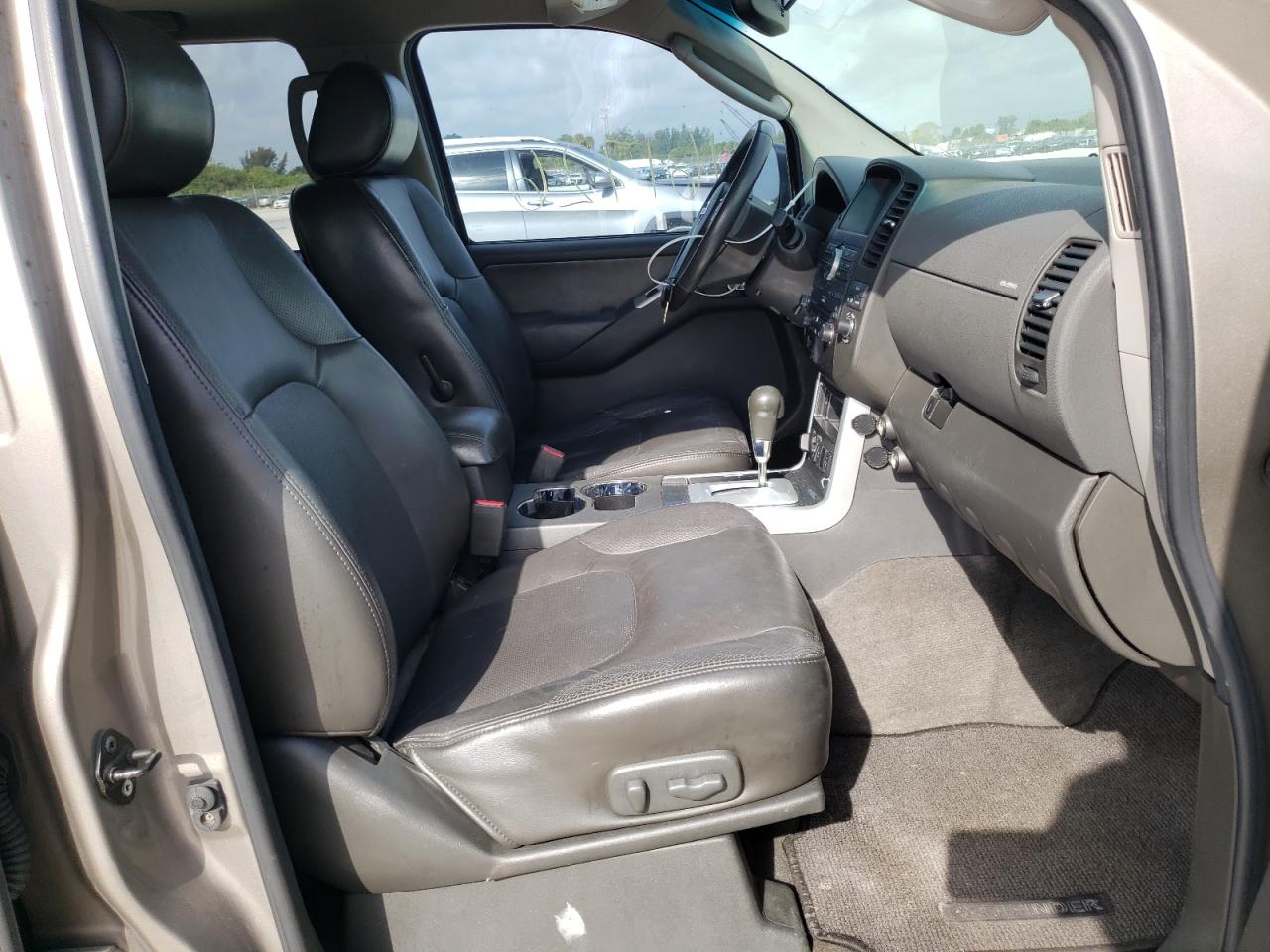 Photo 5 from auction – 2008 NISSAN PATHFINDER with VIN 5N1AR18B68C634263