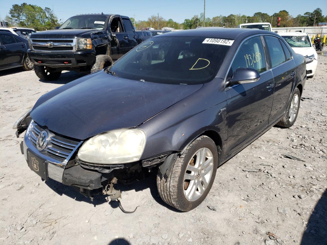 Photo 2 from auction – 2007 VOLKSWAGEN JETTA WOLF with VIN 3VWEF71K87M086384