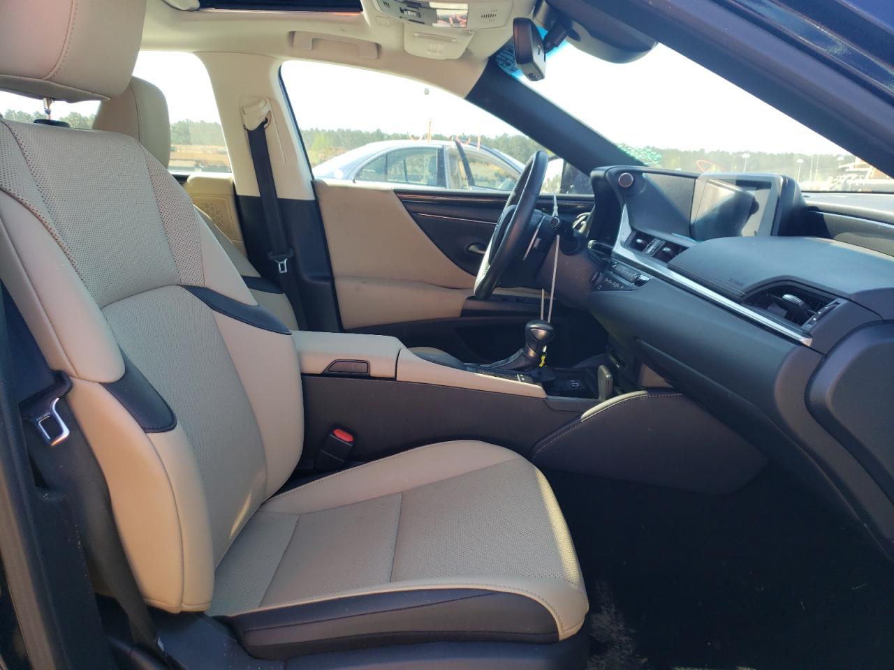 Photo 5 from auction – 2020 LEXUS ES 350 BAS with VIN 58ACZ1B19LU062156