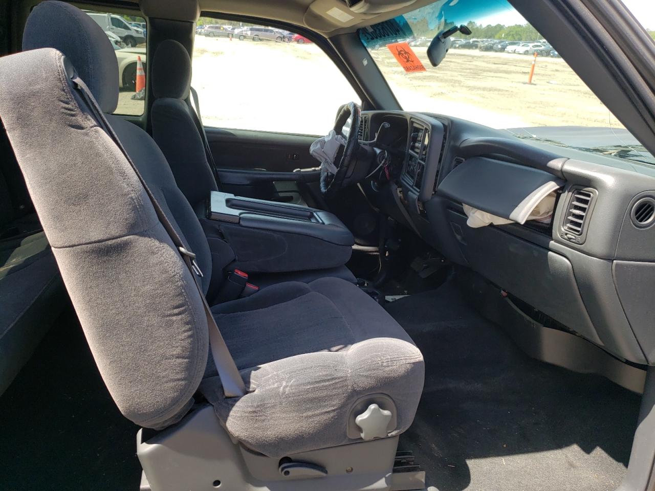 Photo 5 from auction – 2002 CHEVROLET SILVERADO with VIN 2GCEC19V821194804