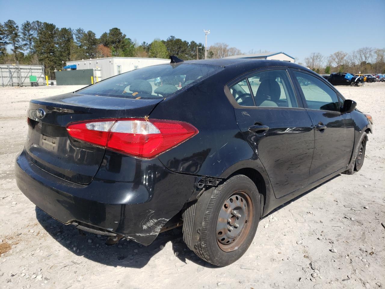 Photo 4 from auction – 2016 KIA FORTE LX with VIN KNAFK4A60G5542952