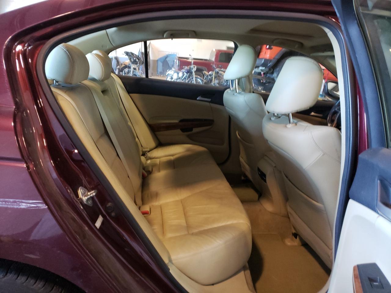 Photo 6 from auction – 2012 HONDA ACCORD EXL with VIN 1HGCP3F84CA016936