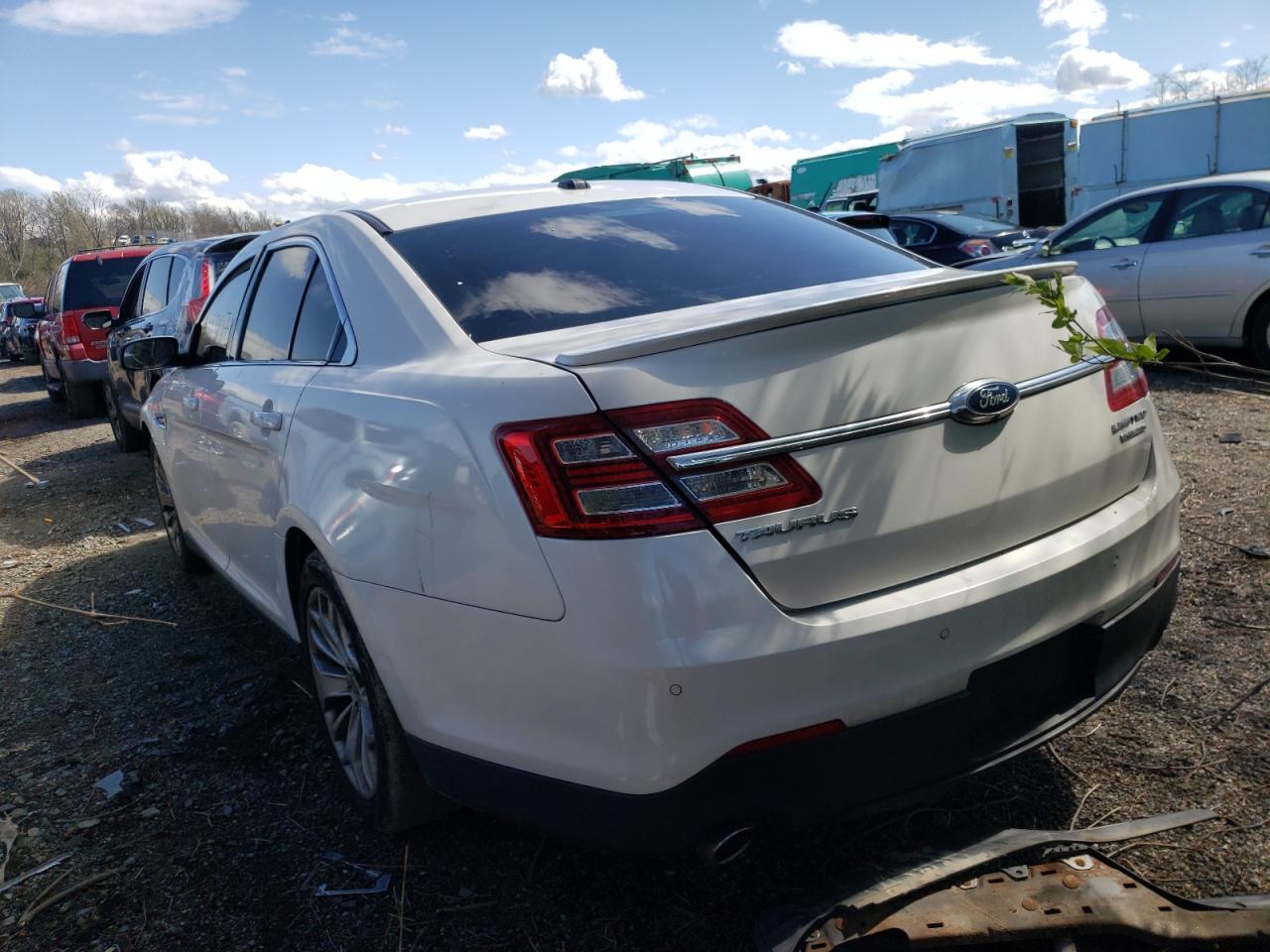 Photo 3 from auction – 2015 FORD TAURUS LIM with VIN 1FAHP2F83FG196089