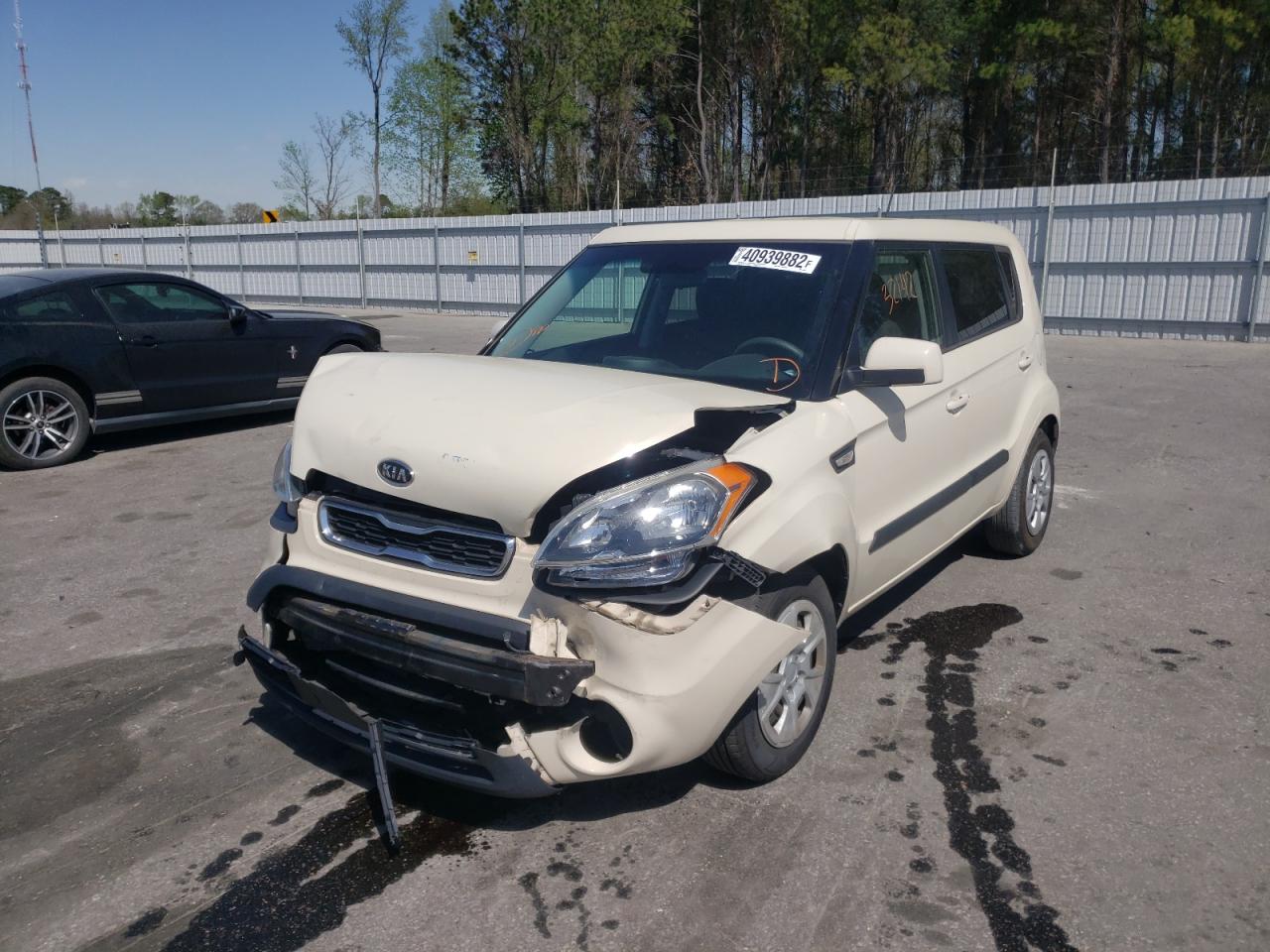 Photo 2 from auction – 2012 KIA SOUL with VIN KNDJT2A58C7405021